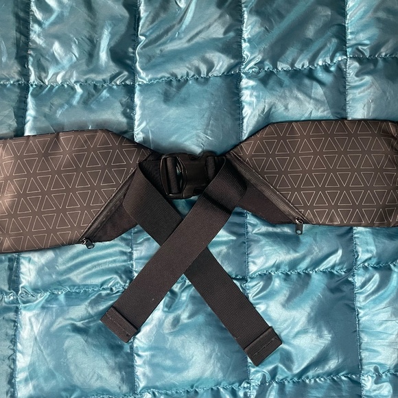 Nomatic 40L Travel Bag - Black - Very Good Condition - Waist Straps -Washed - Picture 8 of 13